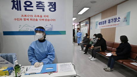 South Korea launches investigation into deaths of 2 people days after receiving AstraZeneca Covid-19 vaccine