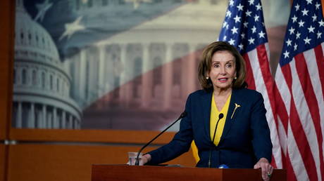 Pelosi says whether Congress members should trade stock